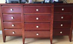 Bought new at Chintz & Co, Victoria for $700
Merlo Manchester 12 drawer dresser
37"h x 66"w x 22"d