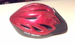 Louis Garneau Bike Helmet - Adult - New
Size Small 52-54 centimeters