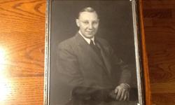 Black and White Photo from early 1900's
Nice silver frame
Perfect shape
$20
