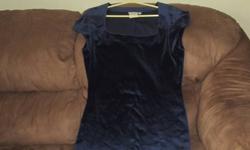 i am selling a lg navy blue velvet dress, has never been worn. i am asking $30 obo.