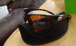 rattler model  as new with carrying case  polarized  $ 40   obo