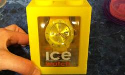 Brand New Ice Watch
Paid 132 selling for 100 OBO
Reason for selling found a different color one liked it better
Jelly wrist band
Bright yellow in color
Txt 7805310918
This ad was posted with the Kijiji Classifieds app.