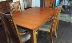 Heavy wood, table + 6 chairs (2 captain chairs), table extension for 8 people, buffet can be sold separately 250$, kitchen set 500$ (paid over 2000$ at the Brick) // Table + 6 chaises (2 chaises capitaine), rallonge de table pour 8 personnes, buffet 250$