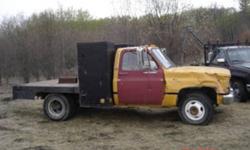 1989 chev 1 ton w/welding deck
v8 4 speed  dual wheels,tool box on each side
needs minor workput in a battery
can drive it home
asking $800.00
call after 5p.m. 780-505-0085