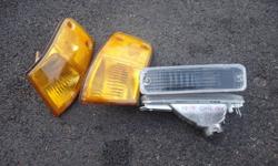 JDM type Amber corner lamps and clear bumper lenses,no cracks etc,
will fit 88-91 Civic/Crx,will fit USDM with some modifications,no cracks,ex. condition    $80 obo   577-7007