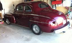 1947 MONARCH VERY RARE CANADIAN CAR. RESTO-MOD. EVERYTHING NEW-FRAME,PAINT,INTERIOR BY FLOYD EBEE.383 STROKER,LOKAR SHIFTER,VINTAGE AIR HEAT/COOL.POWER SEATS WITH LUMBAR.SHAVED DOORS AND TRUNK.VINTAGE STEERING WHEEL,CHROME STEERING COLOUM.TOO MUCH TO