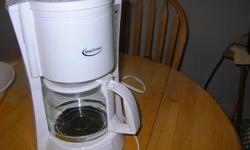 Coffee maker for sale. Only used once. Asking 5.00$   Please call 519 974-7584
