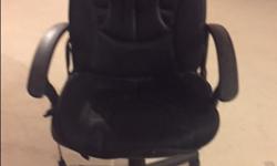 Black Executive computer chair in good condition