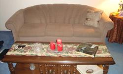couch and matching love seat, good condition
$30.00 obo
 
 
 
email to mailto:dan.martignago@sympatico.ca