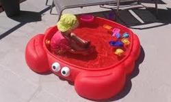 Use for swimming or sand, great for babies and toddlers