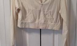 Cream jacket with front pockets and hood
Brand: Jo & Co
Size: Large
