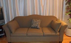 Dark green sofa for sale, 3 seater, excellent condition, approx 6 years old.
250.00 OBO, Must Go.