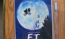 Drew Barrymore 8x10 "Autographed" Photos
 
+ I have for sale the Drew Barrymore 8"x10" full-color "Autographed" E.T.
Promotional Photo with Certificate Of Authenticity. The photo features the
scene in which E.T. is riding in Elliott's bicycle carrier in