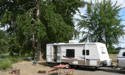 2007 Dutchman Lite 24Q- Next to New! And Only $15,900
 
Features
 
-Full Awning
-A/C
-Pull Out Couch
-Full Size Fridge
- Oven and Microwave
- Stove Top
-Queen Island Master
-Full Shower
-You won't find a better deal than this one! 
-Low miles