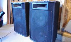 -          This ad is for a pair of YORKVILLE ELITE SERIES MAXIM 1000 speakers.  
-          These are big puppies loaded with 2 x 15" RCF L15K 80Y woofers and a compression driver flared horn in each. Top of the line drivers delivering 1000w RMS per