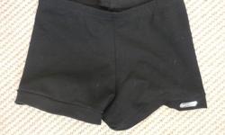 Figure Skating Shorts by Mondor
Size: Youth 12-14
Located in Barrhaven
