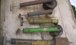 5 old ANTIQUE PUSH PUMP SPRAYERS.
ADVERTISEMENT ITEMS.
COLLECTIBLE.
$ 30.00 FOR ALL.
CHECK OUT MY OTHER ADS.