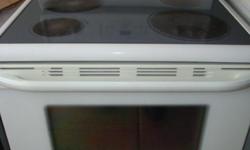 Frigidaire flat top stove,with self clean oven in working condition and with warranty.$299
Please contact us at 613 864 5307 before coming.
AWK Ltd