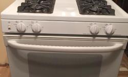 4 Burner Gas Range & Oven. Works great! Self-cleaning. Need to sell - upgrading our appliances.
30" L x 28" D x 47.5" H
Price dropped - $150 OBO.