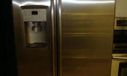GE profile stainless steel fridge with ice maker and water dispenser,35 3/4" wide and 69" height in working condition and with warranty.$849
Please contact us at 613 864 5307 before coming.
AWK LTd