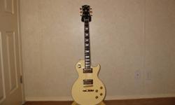 Gibson Les Paul classic custom, limited run of 400 with Gold hardware and 57 classic pickups.
Mint condition, no dings, scratches or belt rash. 1,800 Firm
