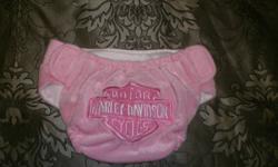 Harley Davidson Diaper Cover Size 6-24 Months. Never used in great condition. Asking $7.00
PLUSH VELOUR,VELCRO TABS,MESH LINING,ELASTIC BACK
Front has embroidered Motorcycle
Back has embroidered HARLEY DAVIDSON LOGO!!!
NEW *  OFFICIAL LICENSED HD