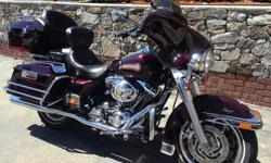 Harley Davidson 2005 Black Cherry.
Mint condition 67500m
Heated hand grips
Vince & Hinds Mufflers
New Harley battery
New Harley rear tire.