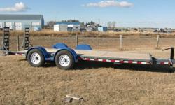 20' with 2' beavertail, 2-7k torsion axles, e rated 16" trailer tires, 12k dropleg jack, flip up ramps, spread axles, stake and rub rails, stake pocket between fenders, LED lights, fully enclosed wiring, chain box, LED breakaway w/ charger, used very