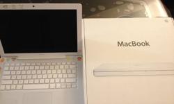2006 Macbook White on sale for 499 or best offer.
Well taken care by the owner and has been barely used, laptop is in perfect shape.
2GHz Intel Core Duo processor
512MB( two 256MB SO-DIMMs) of DDR2 SDRAM
60GB 5400-RPM hard drive
13.3-inch TFT widescreen