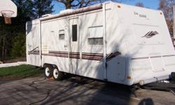 This is a well kept clean and light weight travel trailer.  Sleeps 6 and comes wtih awning, 3 way fridge, 3 burner stove and propane oven, 2way lites, A/C, Propane heater, hot water tank, Double bed in front with storage underneath, 2 rear bunks, Bathroom