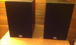 Jbl loft 30 bookshelf speakers.
In excellent condition. Great sound from a compact speaker!
These are current model at Best Buy for $249 retail.
Asking $90