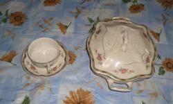 Selling JohnsonBros antique dishes  pareek  about 95 years old.
1-tea cup
2-saucers
1-serving bowl with lid-lid does have a crack in it
call (705)236-4311