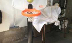 Get ready to SLAM DUNK like Larry Bird (nba) or SUE BIRD (wnba)In Excellent condition, we have a childrens' dream game. The post can easily expand from 4 feet up to 6 feet. Base unit is water reservoir to stabilize the unit. Comparative units sell for