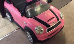 Kids Mini Cooper 12 volt powered ride on for sale
Excellent condition
Charging cable included
100 obo
Contact manny for more info 250-744-4526