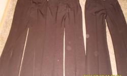 blk dress pant (size 4, 1/2 and 1) $5 each
Ladies mexx capri, Brown dress pant, wht denim skirt $5 each