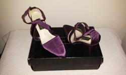 Burgundy Satin Shoes
Brand: Collin Stuart
Size: 6