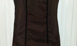 Ladies Brown Summer Dress with black trim
Brand: Tristan and America
Size: Med