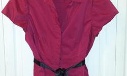 Ladies Burgundy Top with belt
Brand: Eighteen
Size: Large