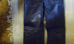 Men's Black LEATHER MOTORCYCLE PANTS. size 34. Made in Canada. LOCATED in DUNCAN.
