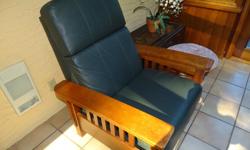 Dark Green Mission style Oak & Leather Recliner, . Excellent condition.