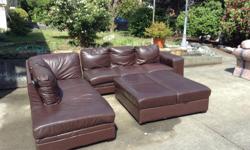 Free furniture
Leather sectional
Desk
Recliner