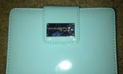 Special edition light blue Nintendo DS. Only used twice by my grandmother. In great condition!!! Comes with two games, carrying case, and original packaging. Regular $140.00 asking $90 or best offer.
This ad was posted with the Kijiji Classifieds app.