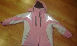 I have a Like New Broadstone Girls Winter Ski Jacket Coat Size 11-12 Youth for sale! This is in excellent condition and would look great on your child or to give as a gift.
Retails for $100 new so this is a great deal.
Features:
* Broadstone Jacket