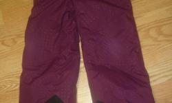 I have a Like New Columbia Snowpants Size 6 for sale! This is in excellent condition and would look great on your child or loved one or to give as a gift.
Comes from a non-smoking household. Do not miss out on this excellent opportunity to get this for a