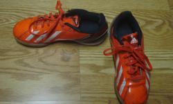 I have a Like New Pair of Adidas Orange Runners Size 3 Youth for sale! This is in excellent condition and would look great in your child's room or to give as a gift.
Comes from a non-smoking household. Do not miss out on this excellent opportunity to get