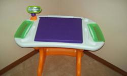 Little Tykes Drawing Table!! In great condition! Great christmas idea!!!