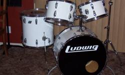Set of 1970's Ludwig drums   12 x 8..13x 9..16x16..22x14    Clear maple  inner shells with  maple inner reinforcing hoops..... selling $650.00.....call 250 470-0008