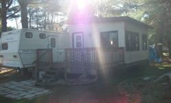 Well cared for trailer, with add-a-room, located at the lovely Silver Sands Tent & Trailer in Huntsville (Silver Sands Road, north entrance into Huntsville)
This trailer originally slept six, but with a seperate bedroom inside the add-a-room area you can