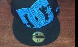 Brand:DC
Style: Fitted
Make: 59 Fifty
Size: 7 and 3/8 (Large)
Color: Black and Blue
Condition: Original size sticker is still on the hat. Wore the hat once, was not my style! Hat is clean. No marks or imperfections!
Originally purchased through Lids for
