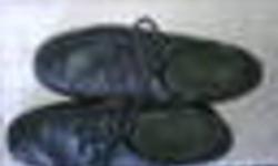 Men's black leather shoes
Hush Puppies with "comfort curve"
Worn only a few times
Size 12 (USA sizing)
perfect for someone requiring black shoes as a uniform requirement for a summer job or for a school uniform